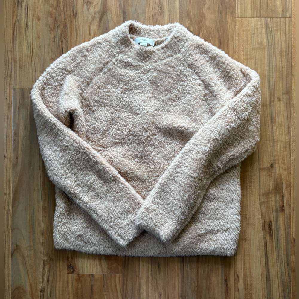 Vince Fuzzy Neutral colored top/ Pullover